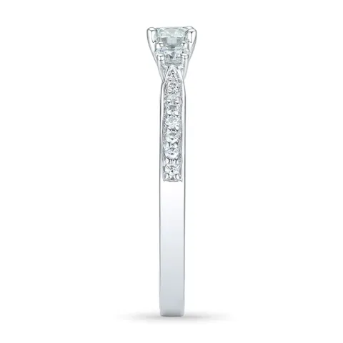 äkta diamant ring i 14 karat vitguld 0,30 ct 2 x 0,10 ct 0,11 ct