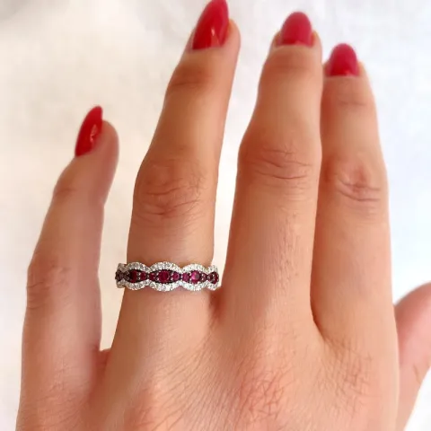rubin diamantring i 14 karat vitguld 0,58 ct 0,34 ct