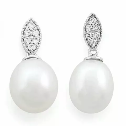 ovala pärla diamantörhängen i 14 karat vitguld med diamant 