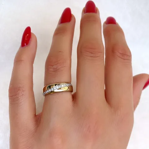 briljantring i 14 karat guld- och vitguld 0,15 ct