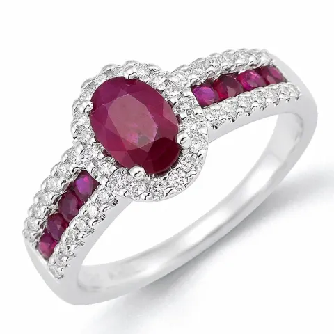 oval röd rubin vitguldsring i 14 karat vitguld 0,286 ct