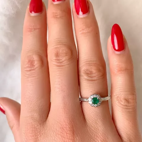 smaragd ring i 14  karat vitguld 0,14 ct 