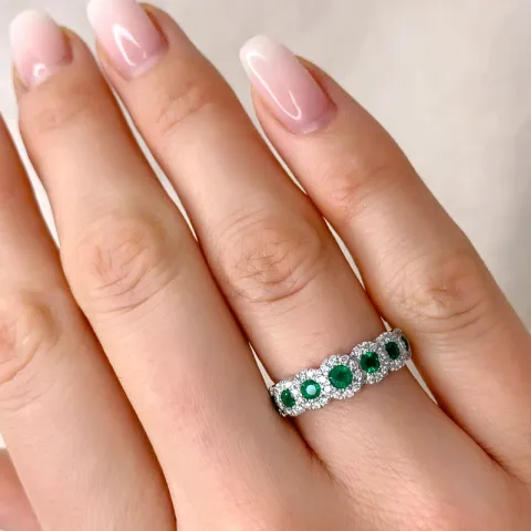 smaragd diamantring i 14 karat vitguld 0,57 ct 0,27 ct