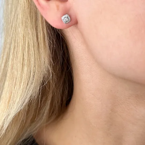 fyrkantigt diamant örhängestift i 14 karat vitguld med diamant 