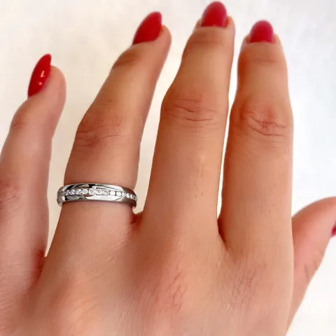 diamantring i 14 karat vitguld 0,21 ct