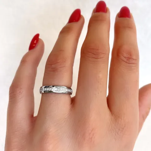diamantring i 14  karat vitguld 0,21 ct