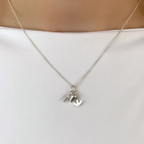 Hjärta tro-hopp-kärlek hängen i silver