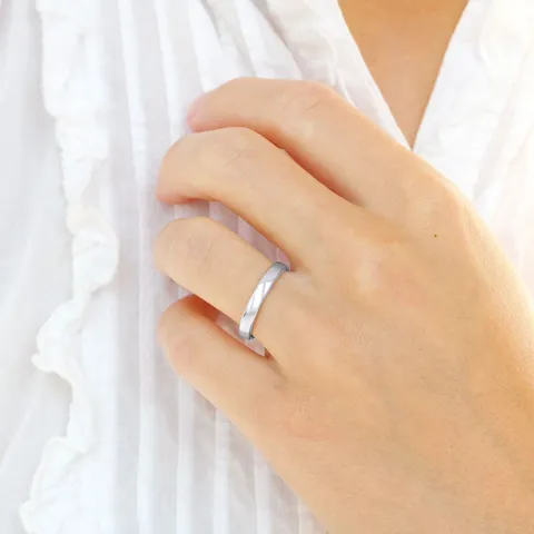 4 och 3 mm vigselsringar i 14  karat vitguld - set