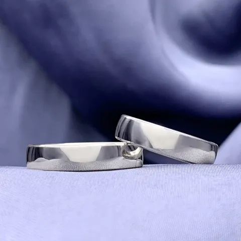 5 mm vigselsringar i 9 karat vitguld - set