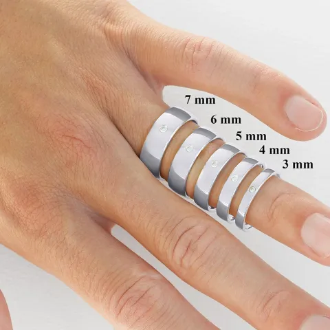 6 och 4 mm vigselsringar i 9 karat vitguld 0,03 ct - set