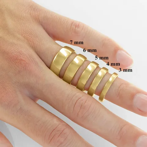 Bredd 7 mm vigselsringar i 9 karat guld - set