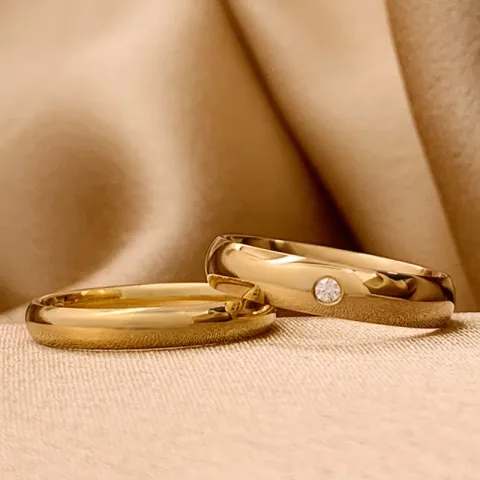3 och 4 mm vigselsringar i 9 karat guld 0,03 ct - set