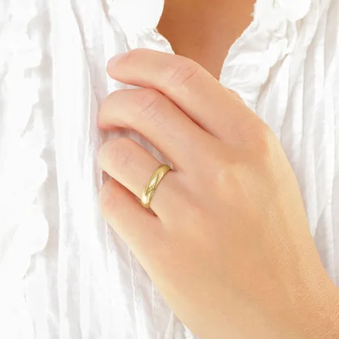 4 mm diamant vigselsringar i 14  karat guld 0,03 ct - set