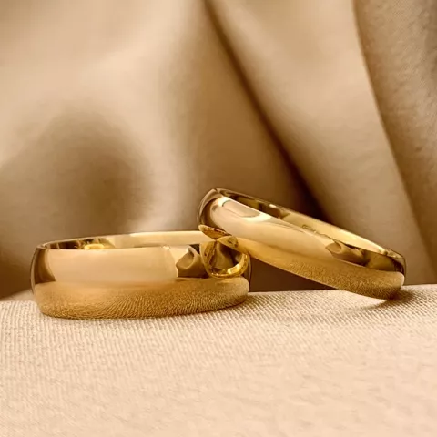 6 och 4 mm vigselsringar i 9 karat guld - set