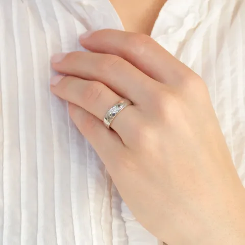 5 mm diamant vigselsringar i 14  karat vitguld 0,008 ct og 0,02 ct - set