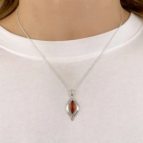 Bärnsten hängen i silver