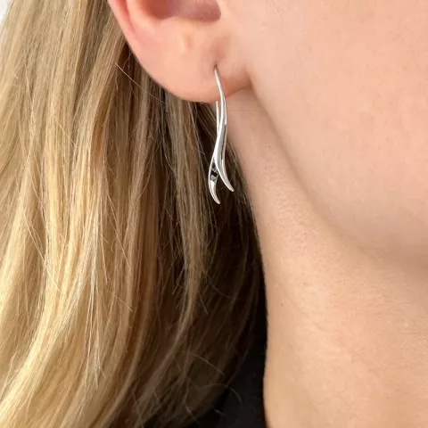 abstrakt örhängen i rhodinerat silver