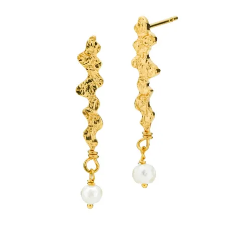 Sistie Coco pärla örhängen i förgyllt silver