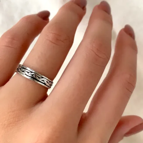 Flätat ring i silver