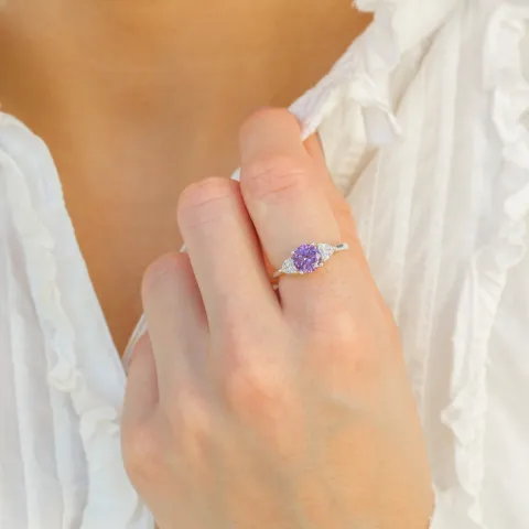 lila zirkon ring i silver