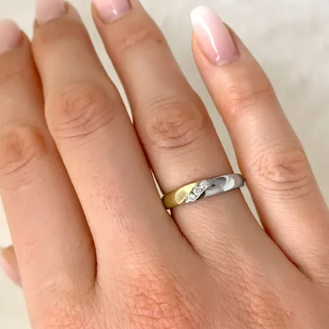 diamant ring i 9 karat guld- och vitguld 0,08 ct