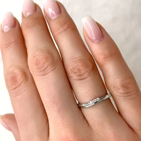 abstrakt diamant ring i 9 karat vitguld 0,05 ct
