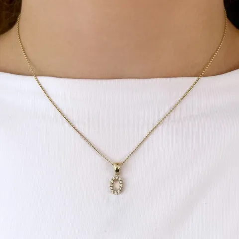 bokstav o diamant hängen i 9 carat guld 0,07 ct