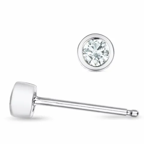 2 x 0,09 ct solitäreörhängestift i 14 karat vitguld med diamant