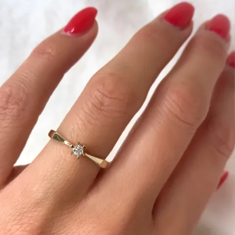 Kollektionsprov diamant solitärring i 14  karat guld 0,08 ct