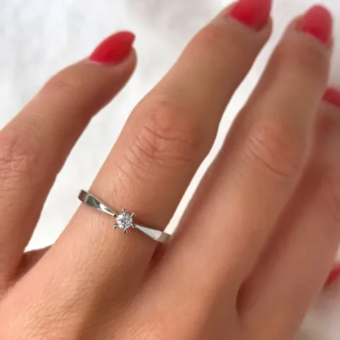 kampajn -  diamant solitärring i 14  karat vitguld 0,08 ct