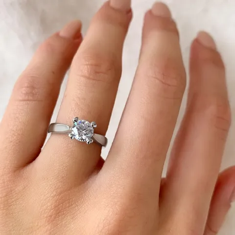 Förtjusande vit zirkon ring i silver