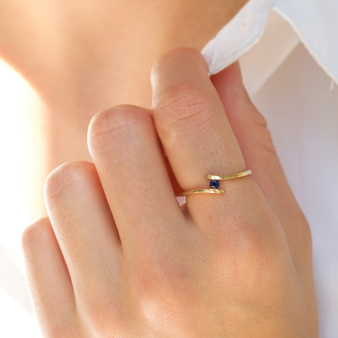 safir ring i 9 karat guld 0,10 ct