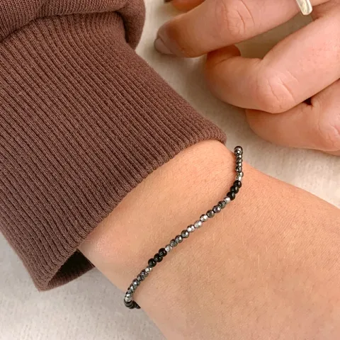 armband med onyxer og hematite.