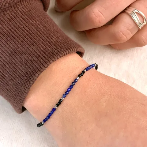 Elegant sten armband med onyxer og lapis og 6 hematite.