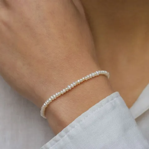 3 mm armband med sötvattenspärlor