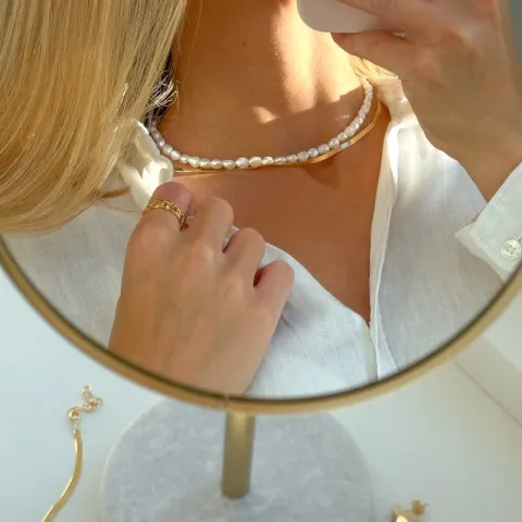 6 mm halsband med sötvattenspärlor