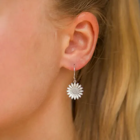 15 mm prästkrage örhängen i rhodinerat silver