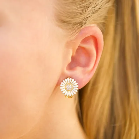 14 mm prästkrage örhängen i förgyllt silver - Matilda
