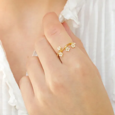 prästkrage ring i förgyllt silver - Majse