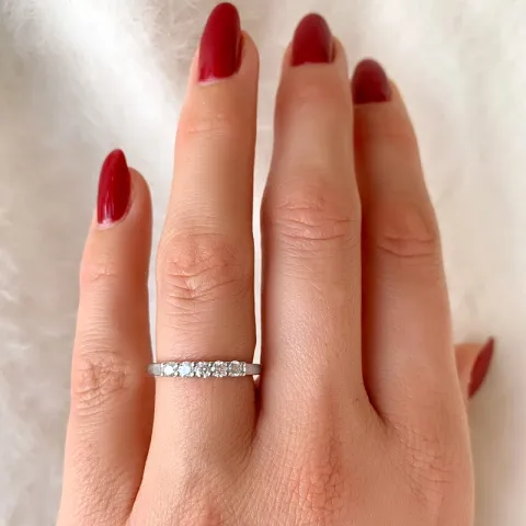 Diamant alliancring i 14 karat vitguld 0,33 ct
