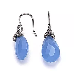 Droppformad FUEGO blå calcedonit örhängen i svart rhodinerat silver