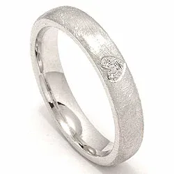 Strukturerad hjärta vigselsring i 14  karat vitguld 0,030 ct