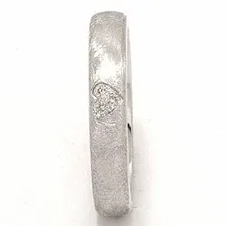 Strukturerad hjärta vigselsring i 14  karat vitguld 0,030 ct