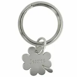 nyckelring med namn i metall och silver