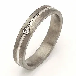 Vigselsring i 14  karat titan och vitguld 0,040 ct