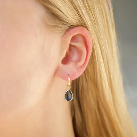 mörkblå kristal örhängen i förgyllt silver - Loom Stones