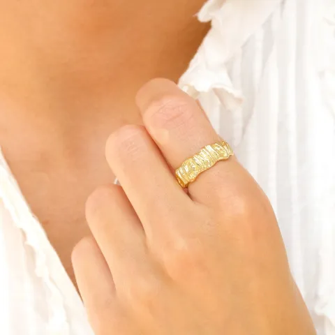 ring i förgylld mässing