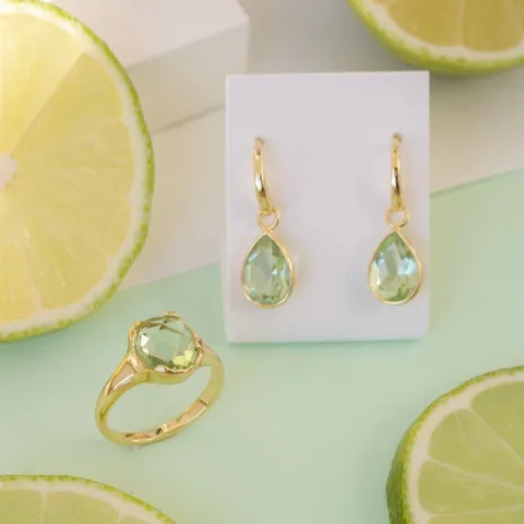 droppe ljusgrön kristal örhängen i förgylld mässing - Loom Stones