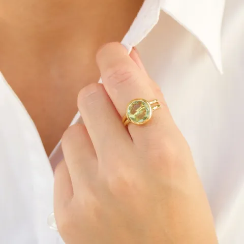 ljusgrön kristal ring i förgylld mässing - Loom Stones