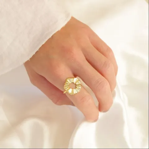 blommor ring i förgylld mässing - Eliné